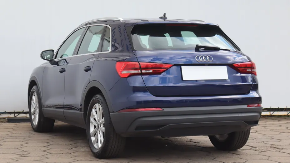 Audi Q3 -