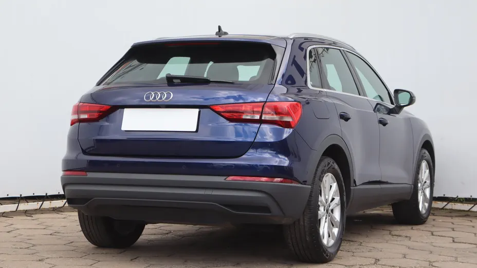 Audi Q3 -