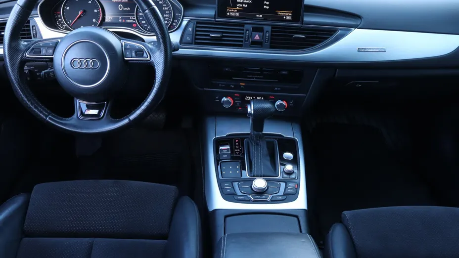 Audi A6 -