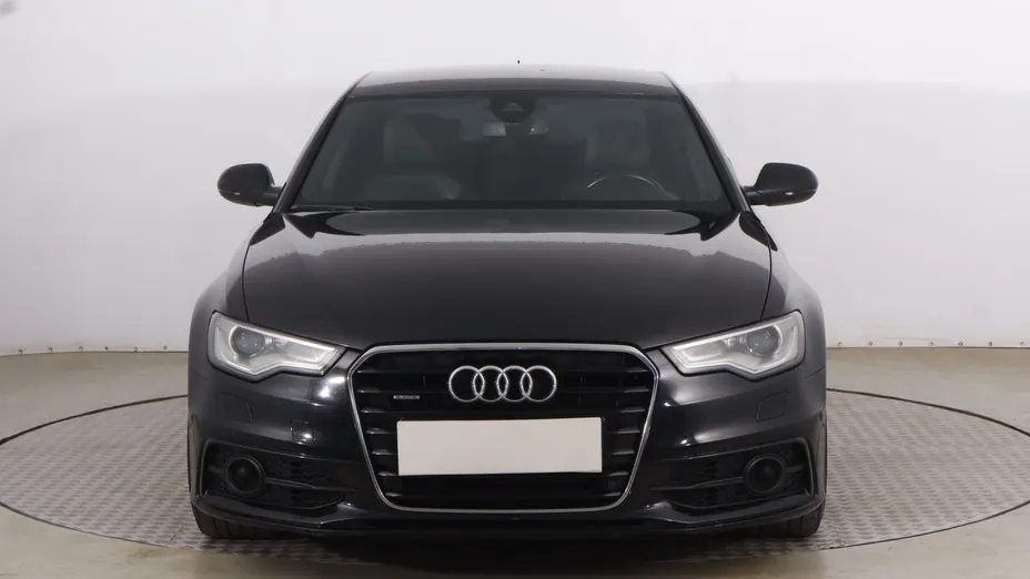 Audi A6 -