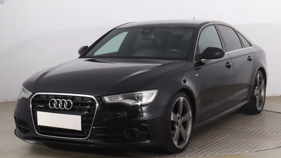 Audi A6 -