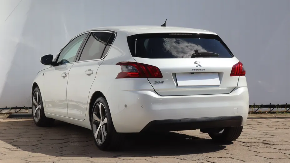 Peugeot 308 -