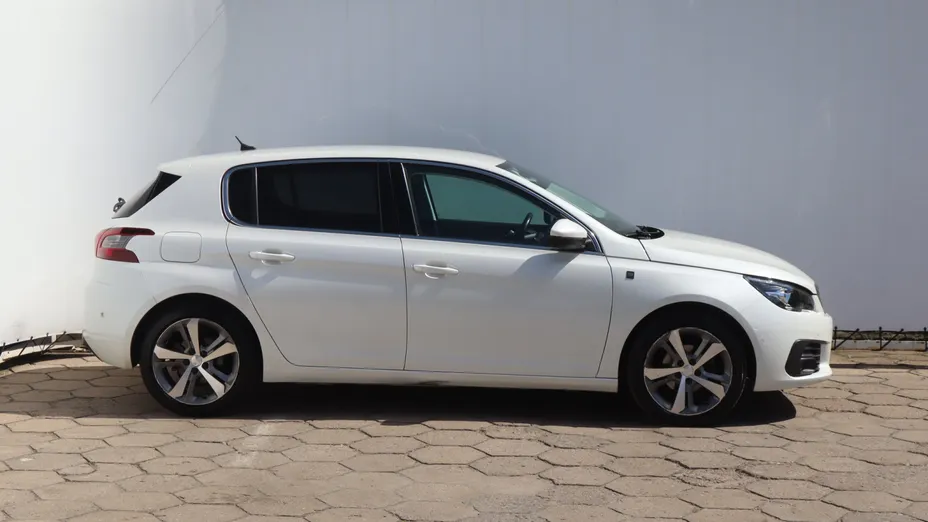 Peugeot 308 -