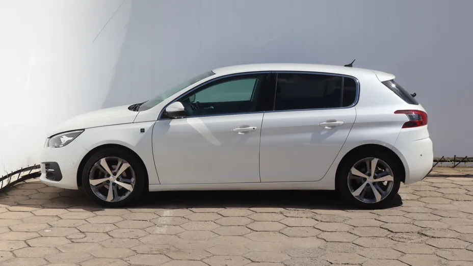 Peugeot 308 -