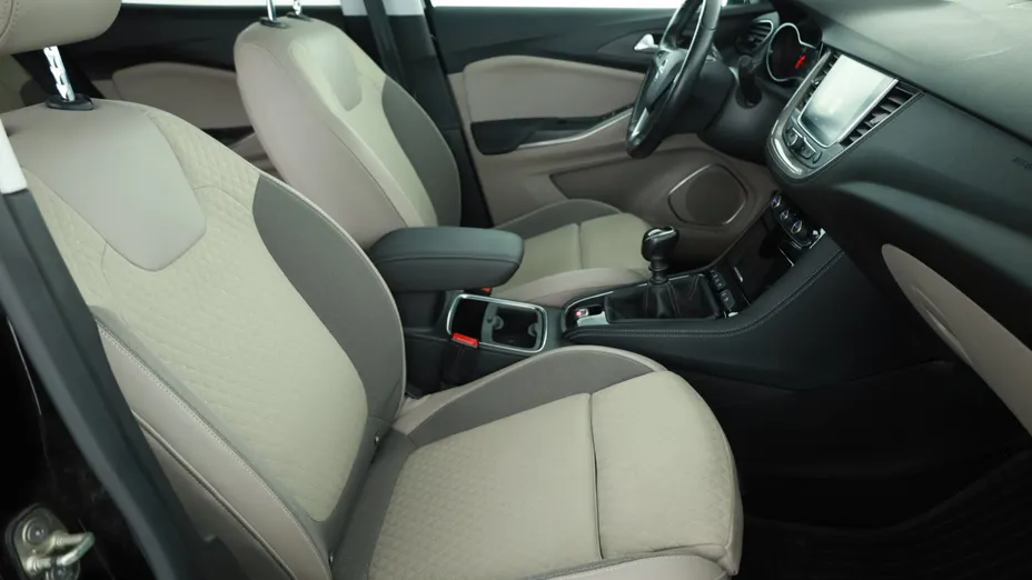 Opel Grandland -