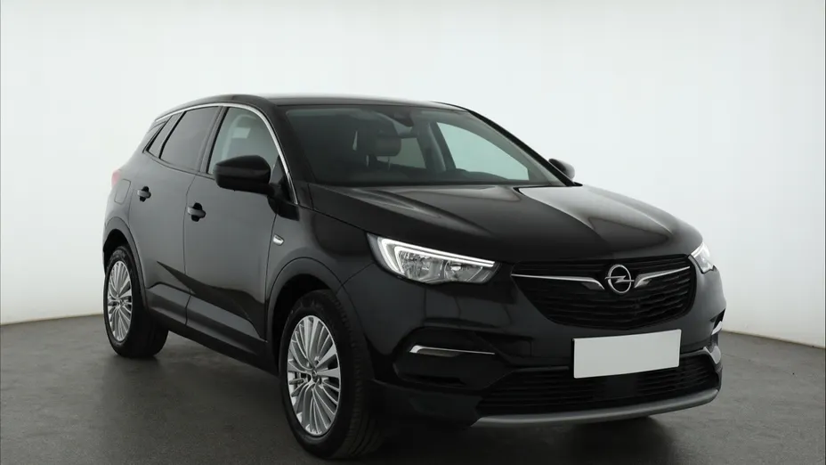 Opel Grandland -