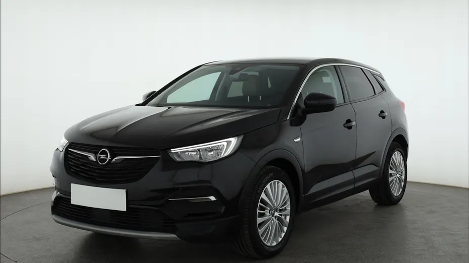 Opel Grandland -