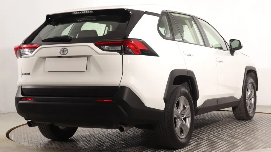 Toyota RAV4 -
