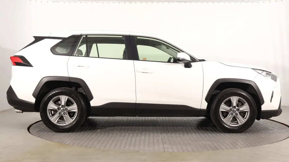 Toyota RAV4 -