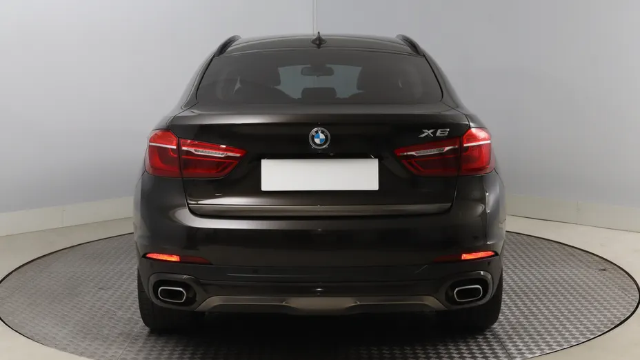 BMW X6 -