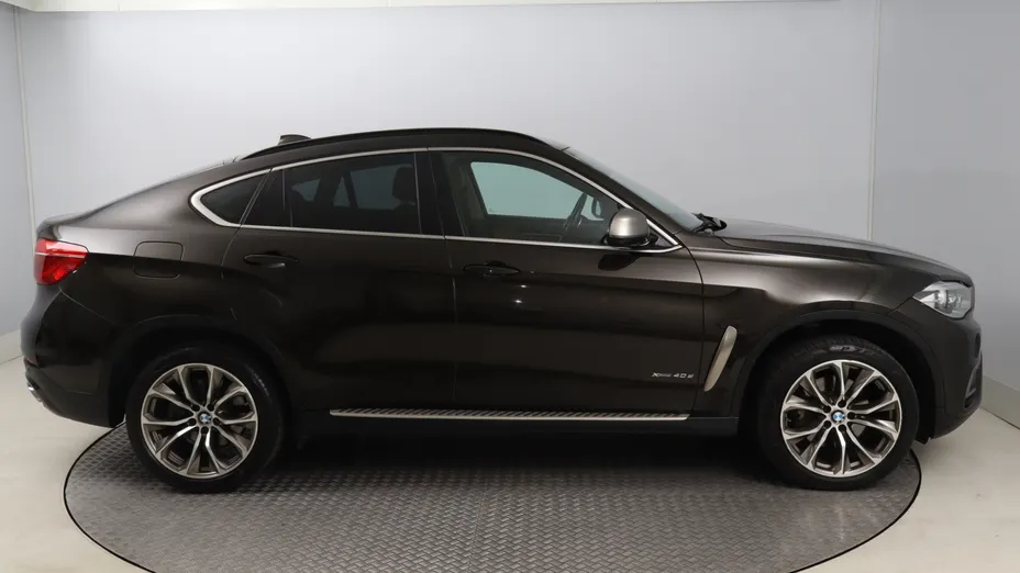 BMW X6 -