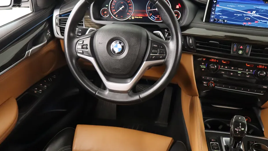 BMW X6 -