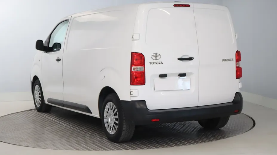 Toyota Proace -