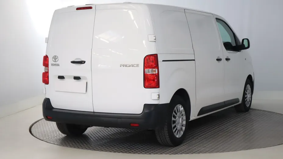 Toyota Proace -