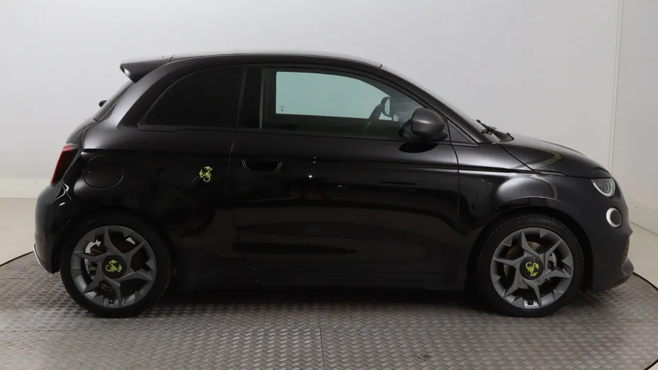 Abarth 500e -