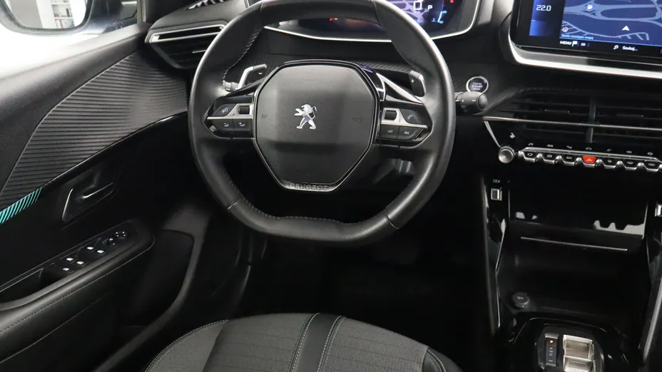 Peugeot 208 -