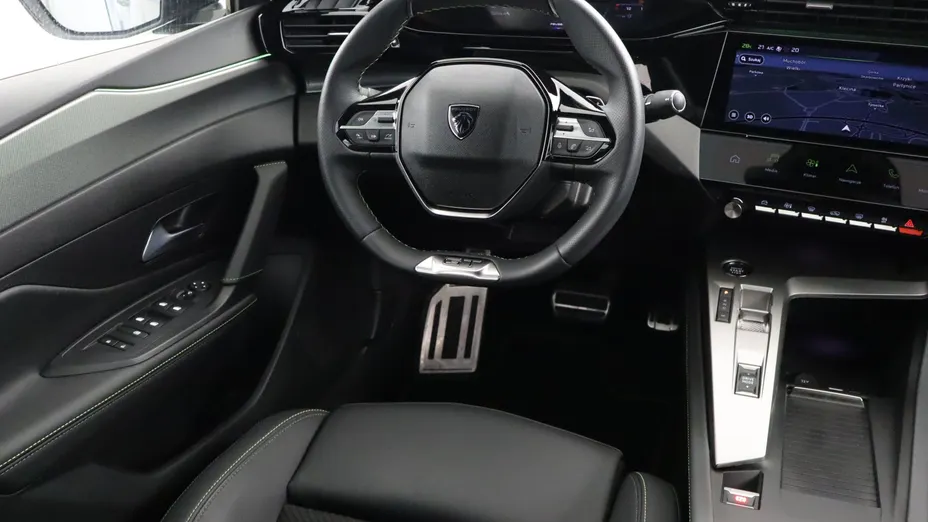 Peugeot 408 -