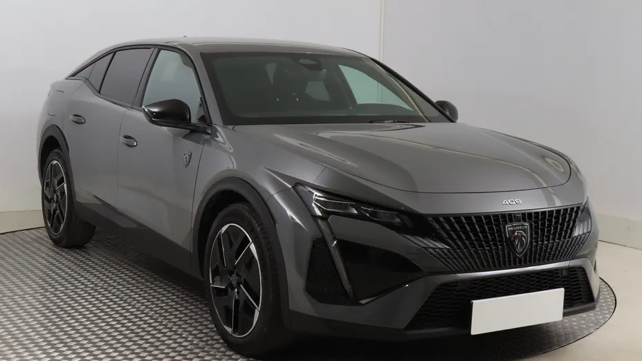 Peugeot 408 -