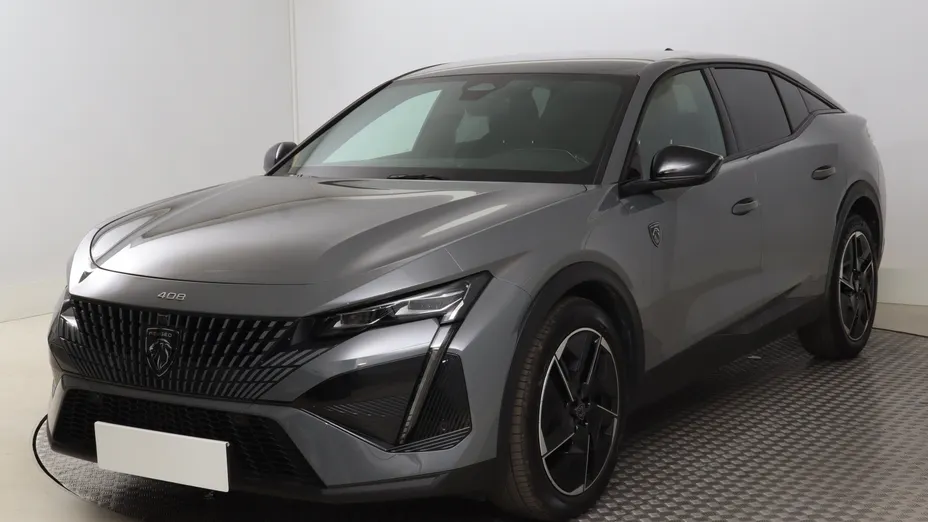 Peugeot 408 -