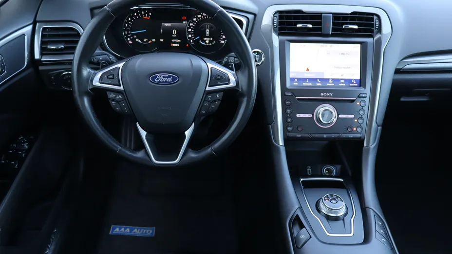 Ford Mondeo -