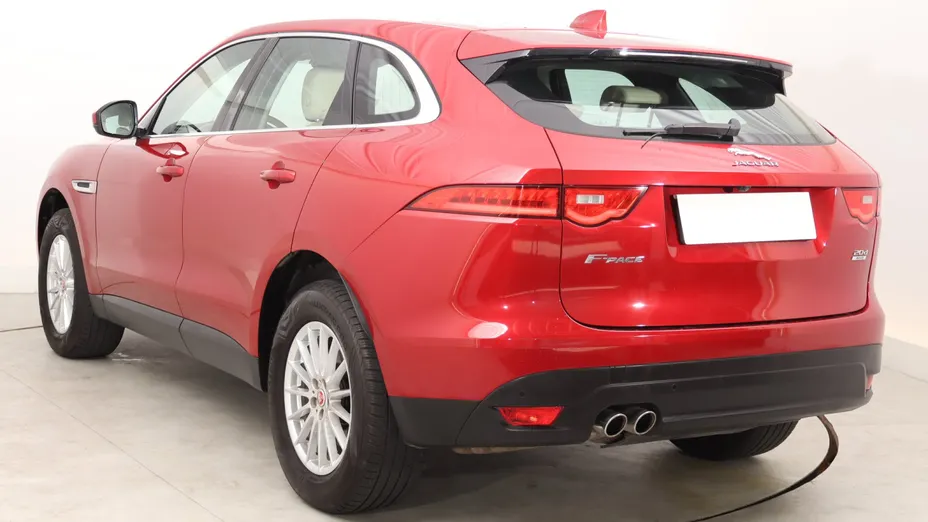 Jaguar F-Pace -