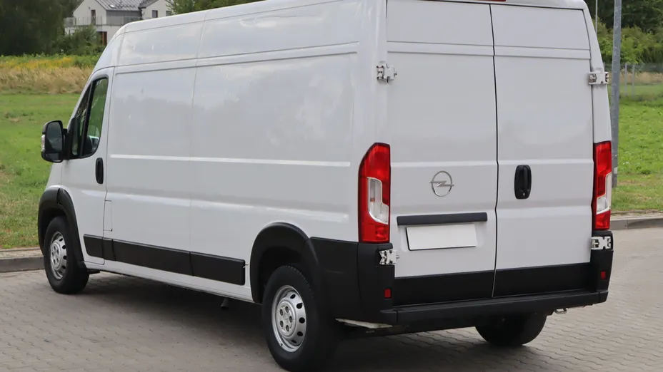 Opel Movano -
