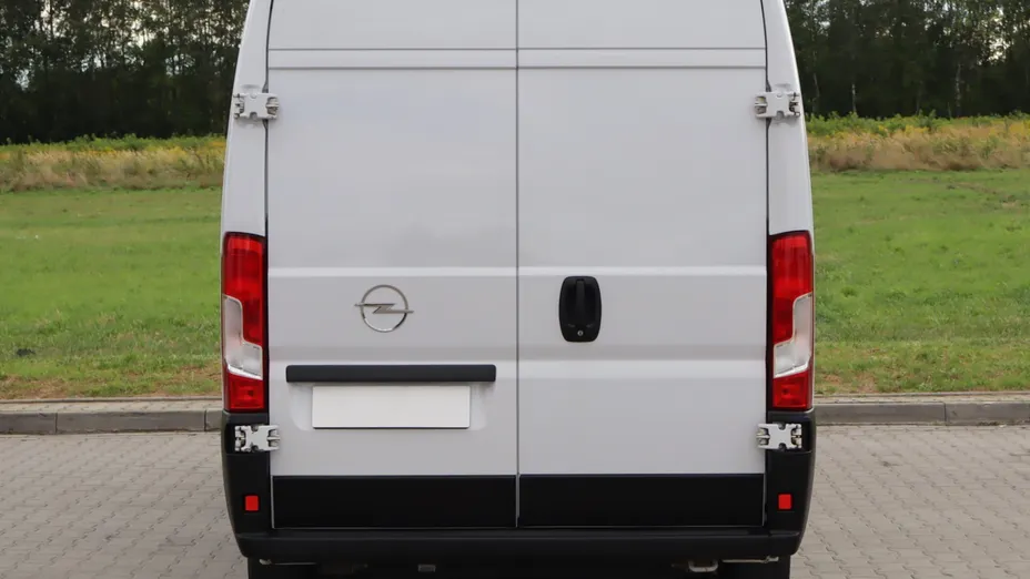 Opel Movano -