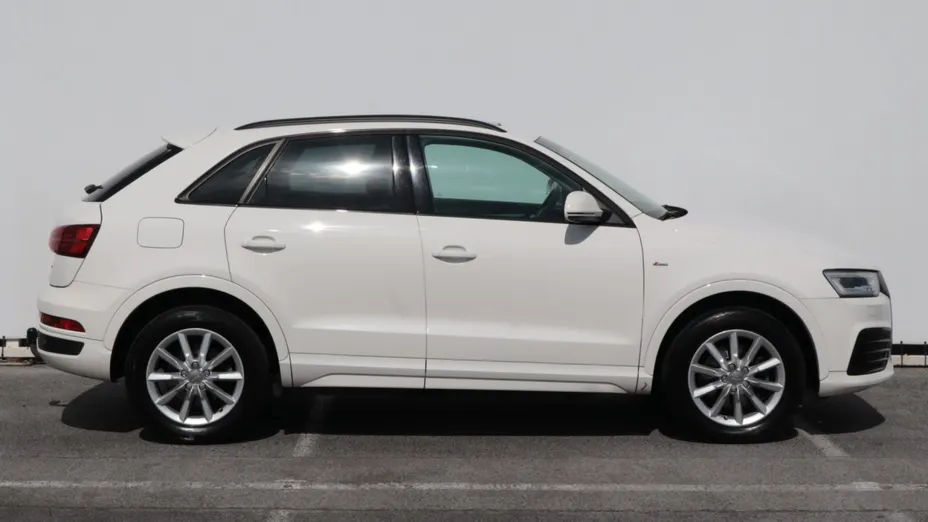 Audi Q3 -