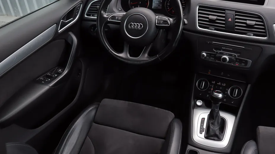 Audi Q3 -