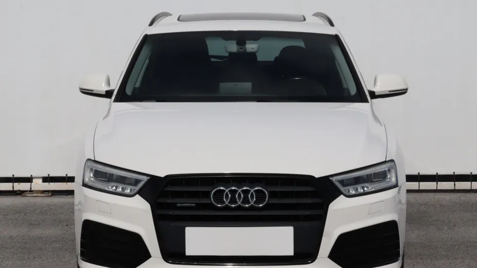 Audi Q3 -