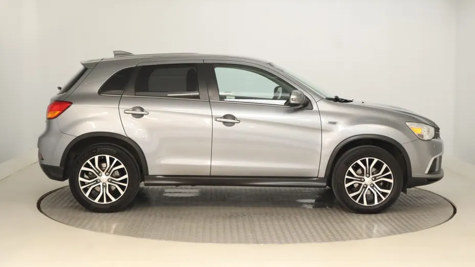 Mitsubishi ASX -
