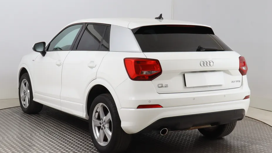 Audi Q2 -
