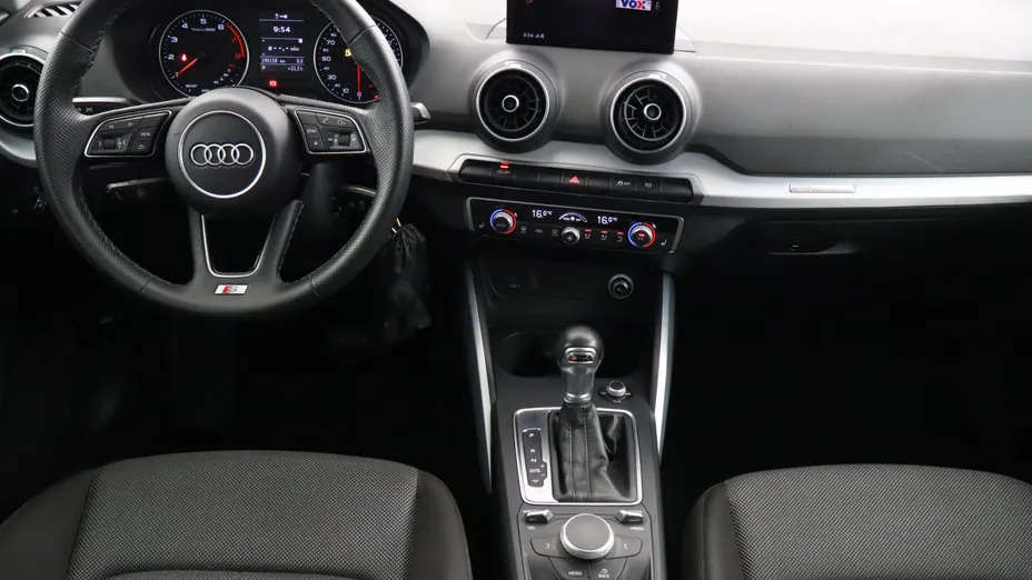 Audi Q2 -
