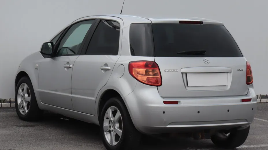 Suzuki SX4 -