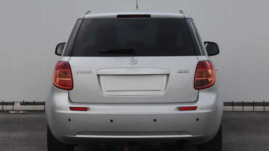 Suzuki SX4 -