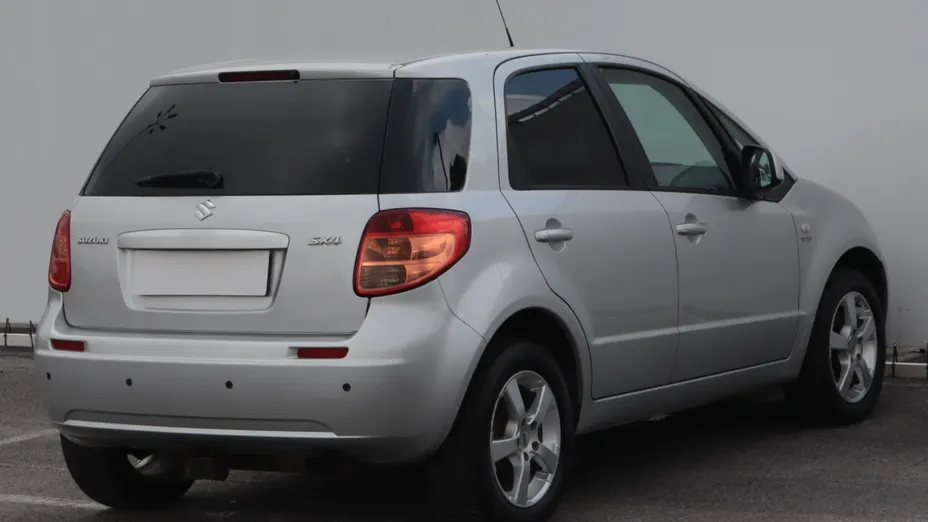 Suzuki SX4 -