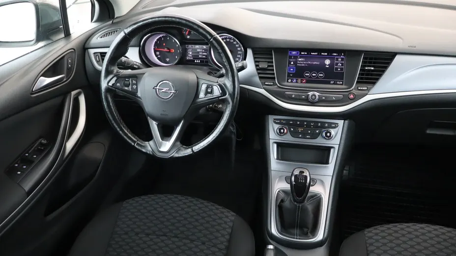 Opel Astra -