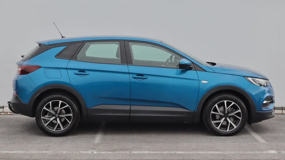 Opel Grandland -