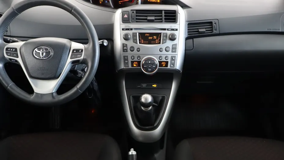 Toyota Verso -
