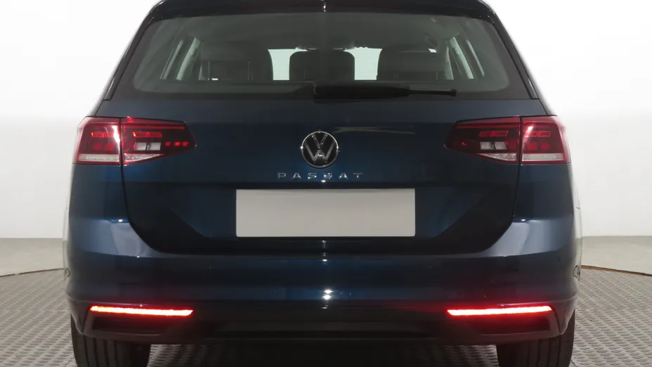 VW Passat -