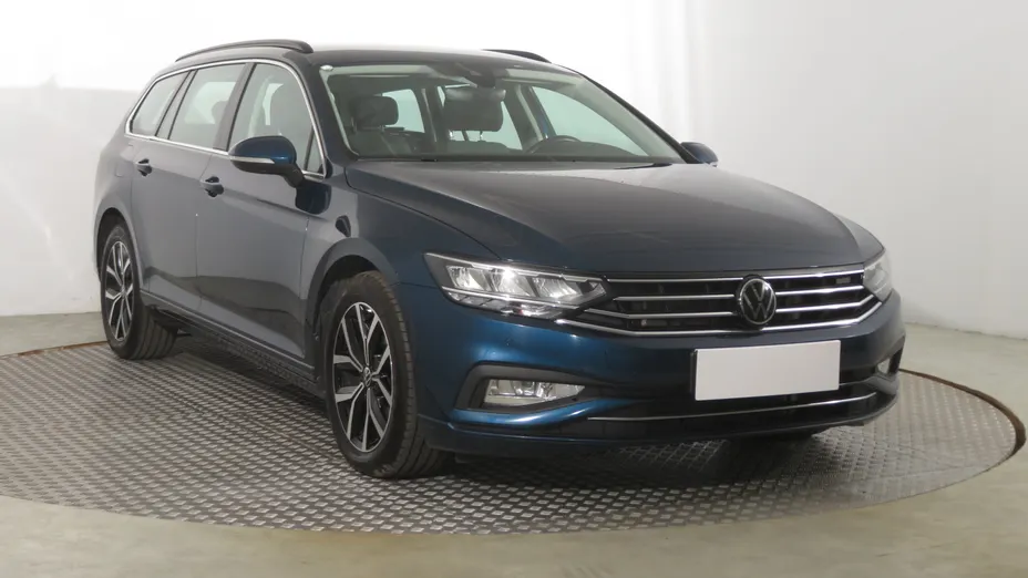 VW Passat -