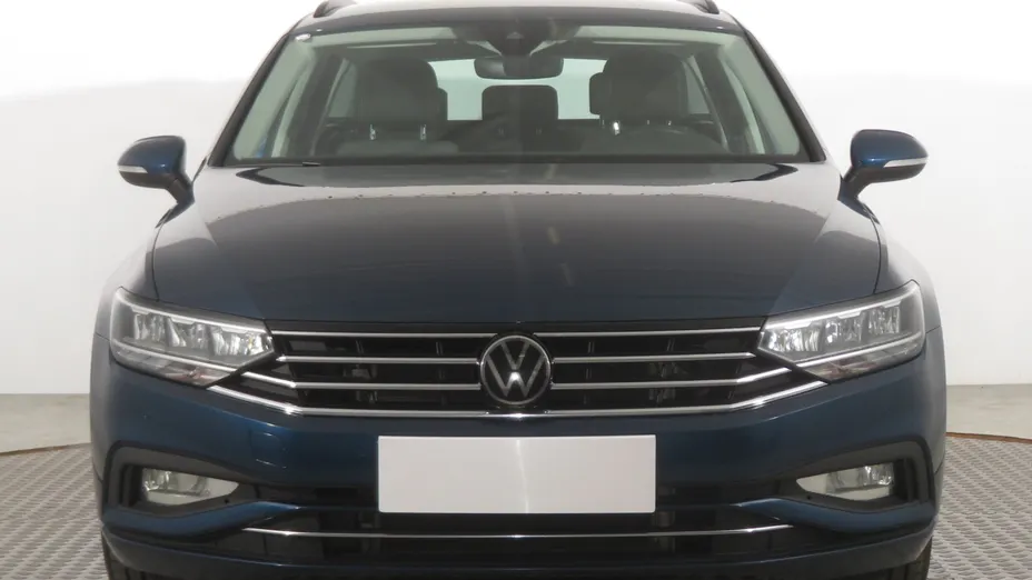 VW Passat -