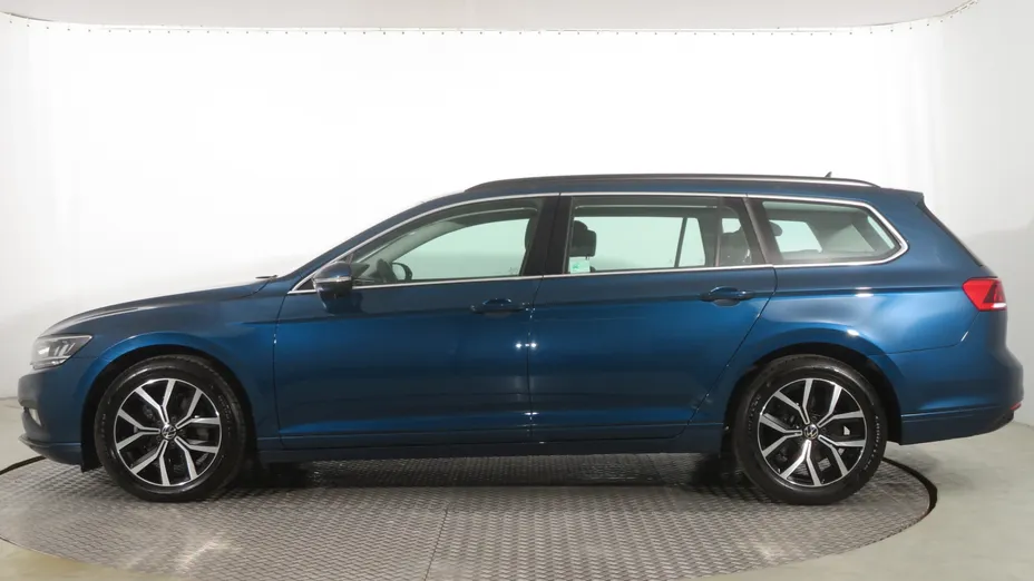 VW Passat -
