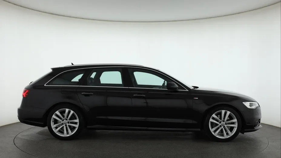 Audi A6 -