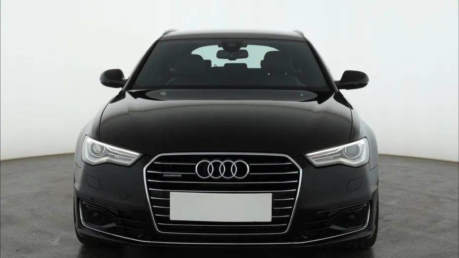 Audi A6 -