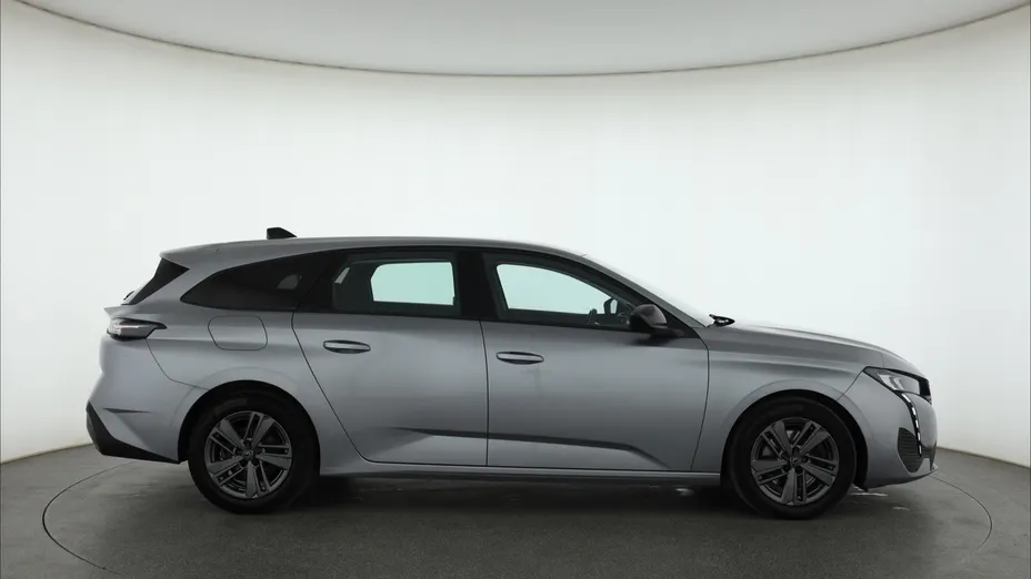 Peugeot 308 -