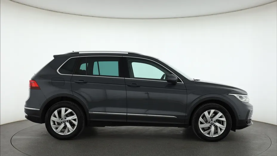 VW Tiguan -