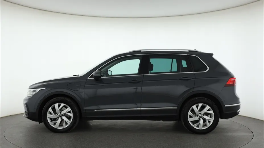 VW Tiguan -