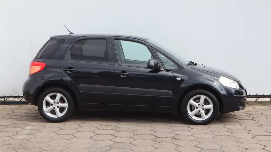 Suzuki SX4 -