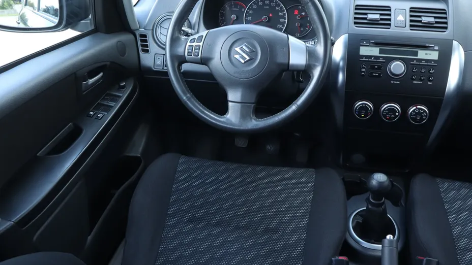 Suzuki SX4 -